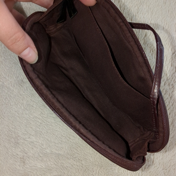 Vintage Etienne Aigner monogram print logo Tote in Burgundy wallet make-up bag - Picture 8 of 12